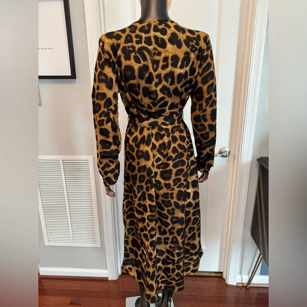 Leopard Print Wrap Dress - Picture 4 of 4